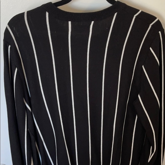 Men’s Black with white stripe Med Cardigan. - Picture 5 of 9